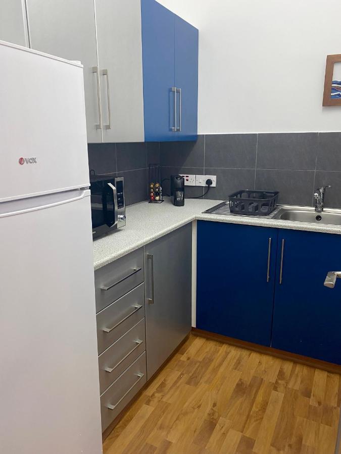 Lovely Studio Apartment In Pafos 외부 사진