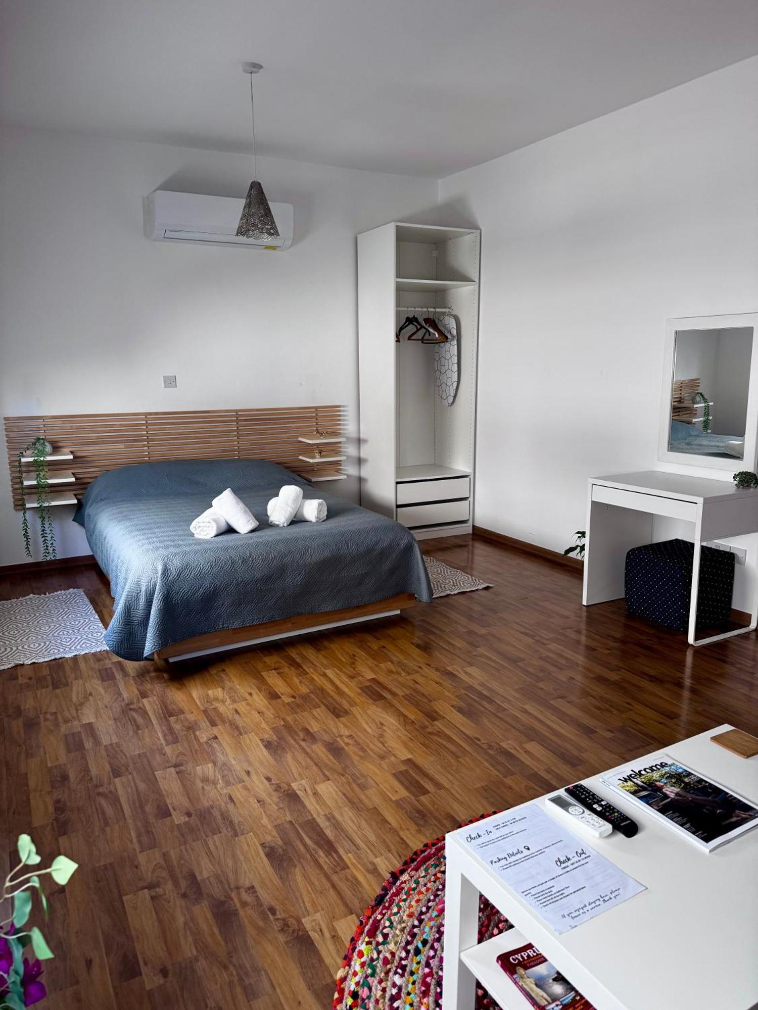 Lovely Studio Apartment In Pafos 외부 사진
